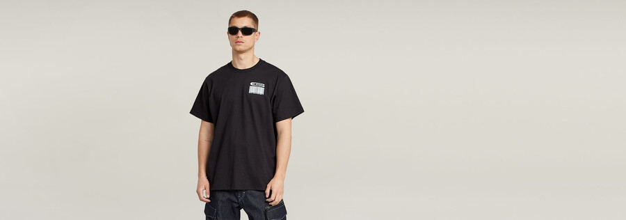 camiseta holgada con gráfico de código de barras en la espalda