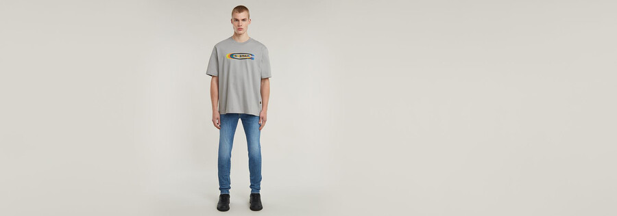 camiseta cuadrada con el logotipo de la vieja escuela y cambio de color