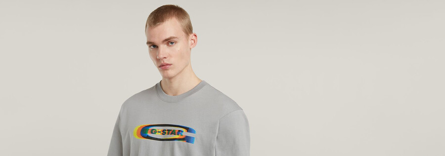 camiseta cuadrada con el logotipo de la vieja escuela y cambio de color