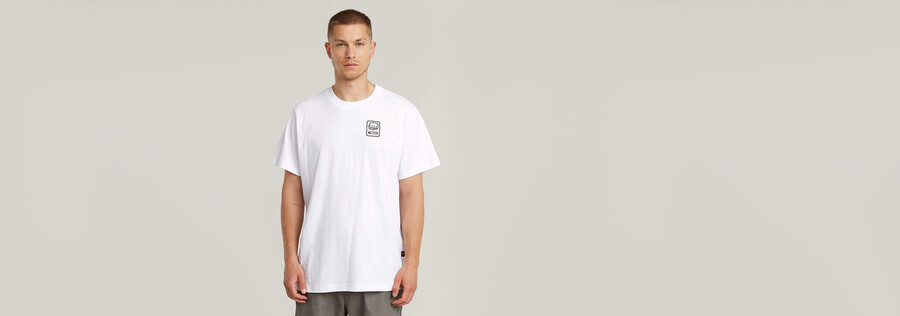 camiseta holgada con gráfico en la espalda