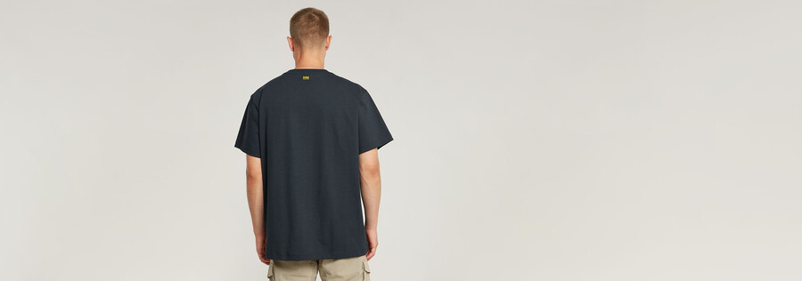 camiseta holgada con detalle de costura