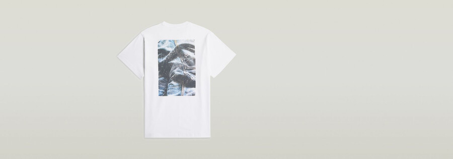 camiseta holgada con estampado fotográfico en la espalda
