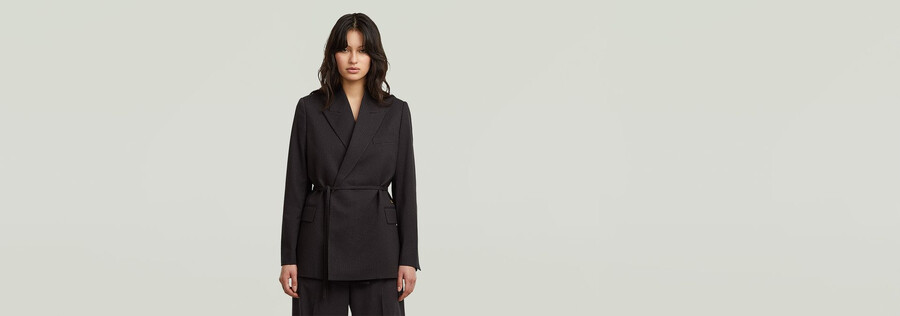 blazer cruzado con cinturón
