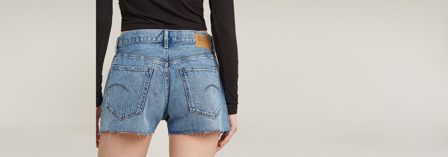 pantalones cortos de mezclilla auténticos con borde sin rematar