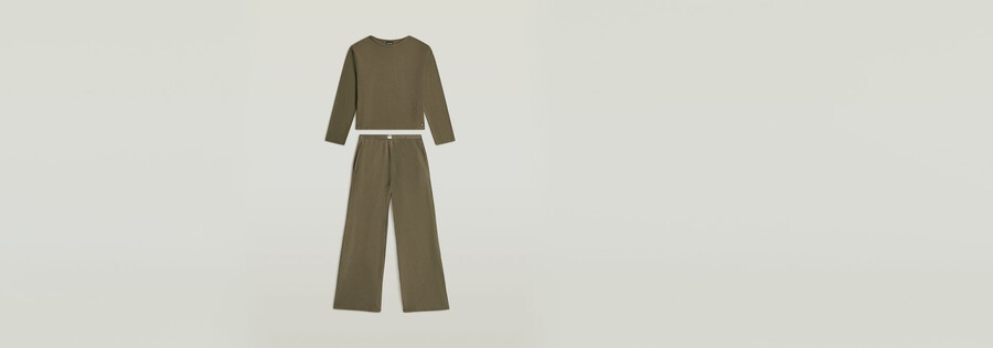 conjunto de pijama de camiseta y pantalón