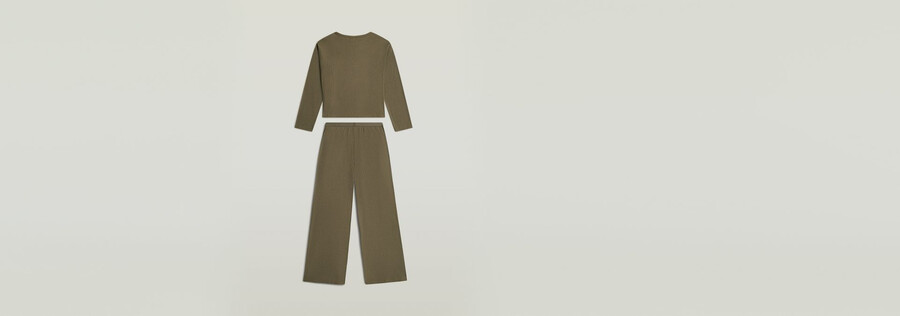 conjunto de pijama de camiseta y pantalón